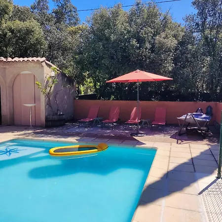 Dervonnae, La Provence A L'ombre Des Chenes Apartment